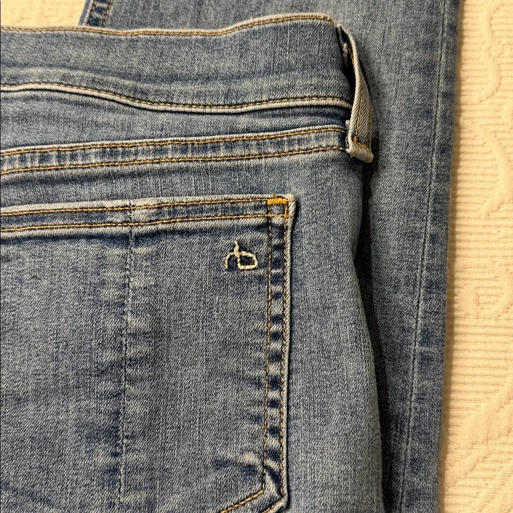 rag & bone Light Blue Skinny Ankle Leg Jeans. Raw Hem. Size 32